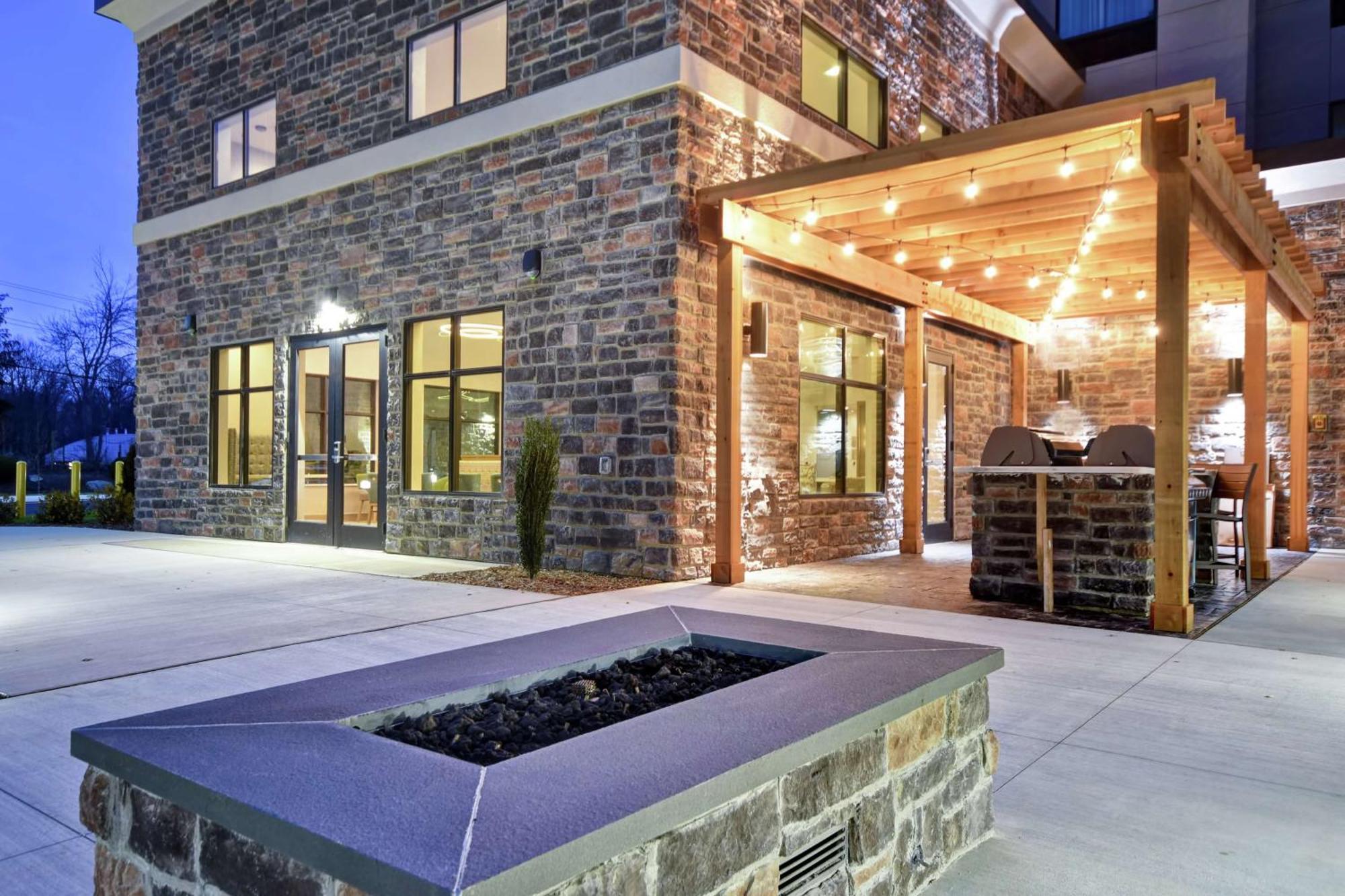 Homewood Suites By Hilton Orange New Haven Exterior photo