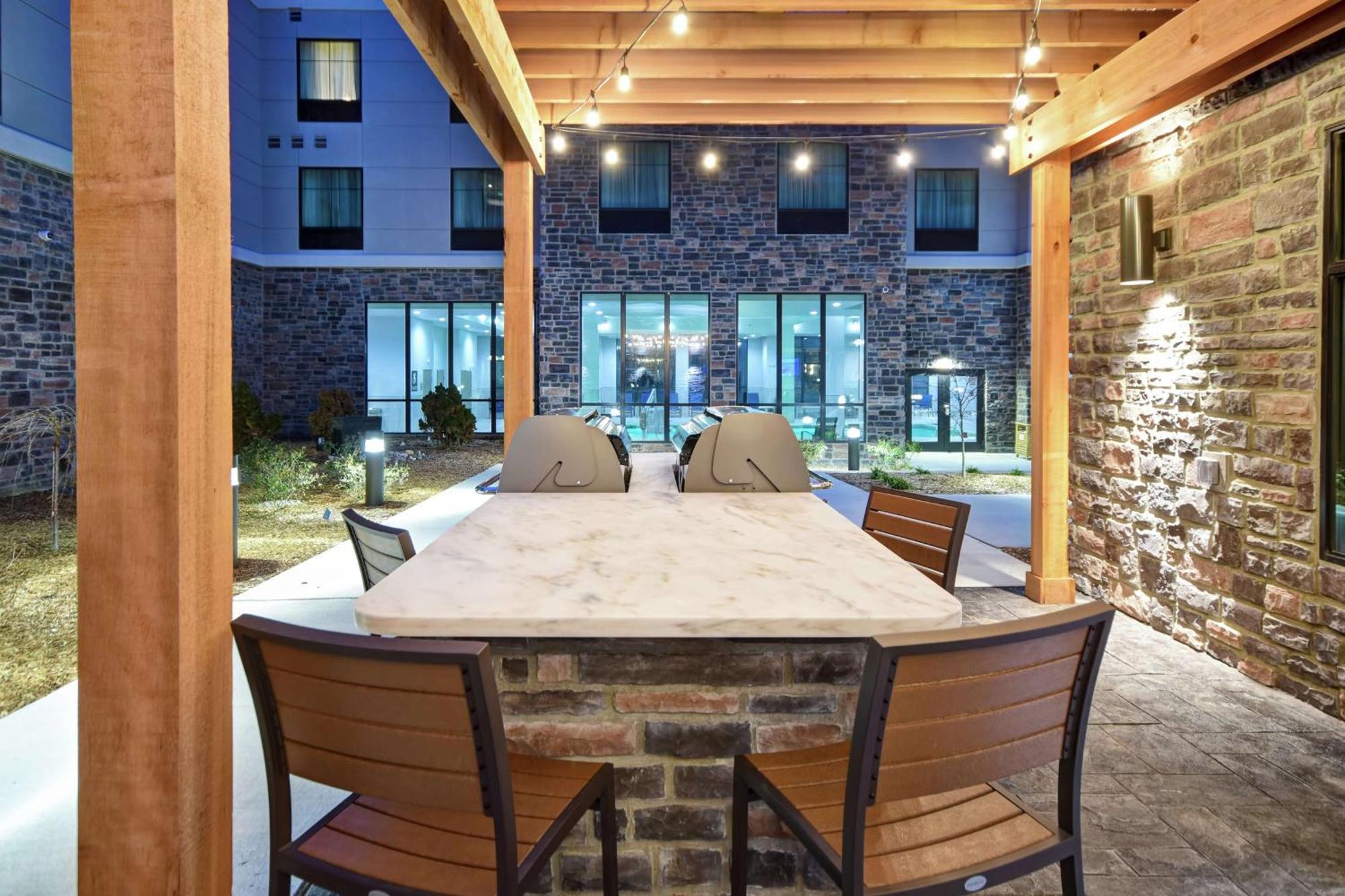 Homewood Suites By Hilton Orange New Haven Exterior photo